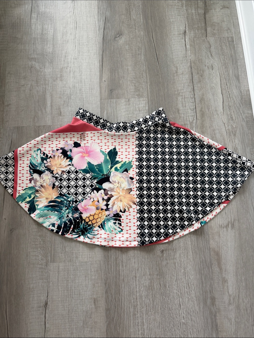 Romeo & Juliet Couture Floral Graphic Panel Mini Skirt in Pink, Black, White